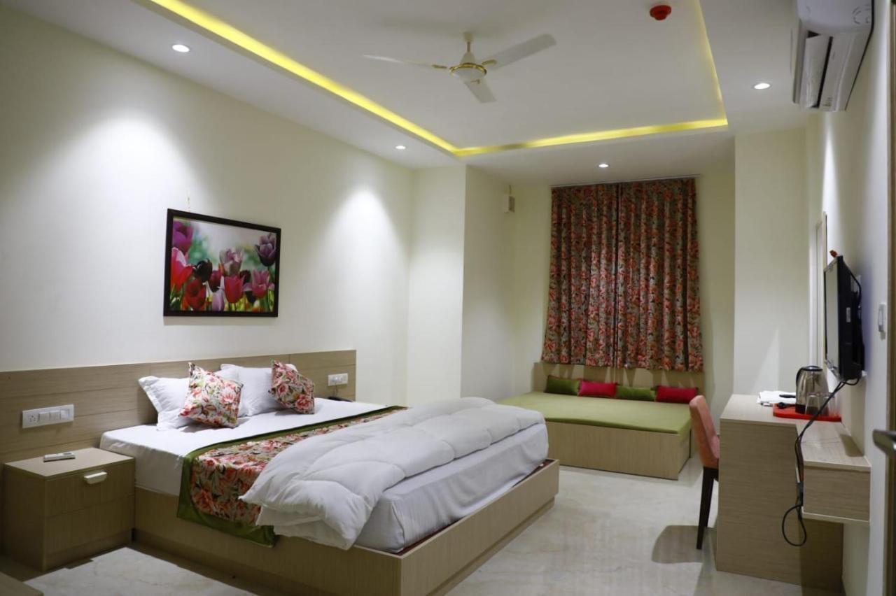Hotel Grand Vasaante Bhilwara Esterno foto